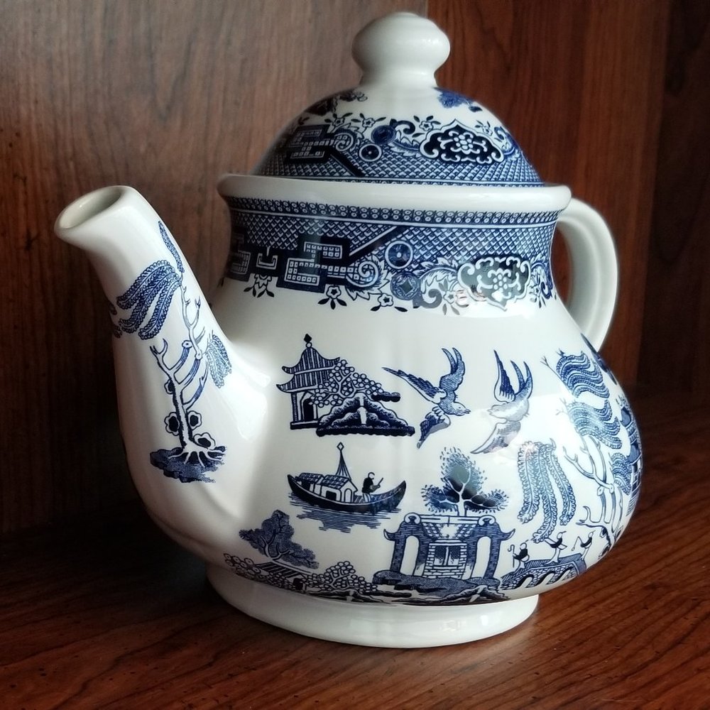 Churchill Willow Blue Tea Pot - Picture 2 of 9